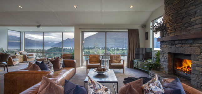 Luxury Lodge living with the best view in Queenstown